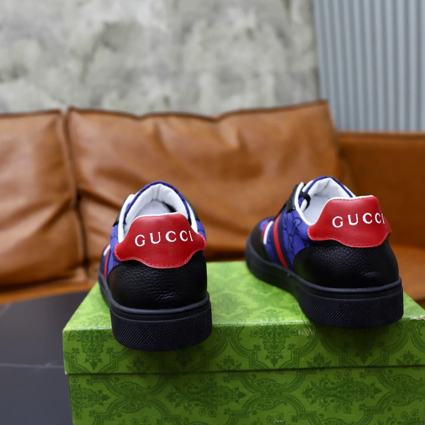 Ex-factory price: 420💰🙅‍♂️🙅‍♂️🙅‍♂️ Brand: GUCCI Standard code: 38-44 (45 customized) Grade: Same as the official website Material: Original leather splicing Comfortable and breathable sheepskin lining Original wear-resistant outsole Style category: Men's fashionable casual shoes Running sneakers Distinguished luxury brand elements Top luxury Color: actual picture color